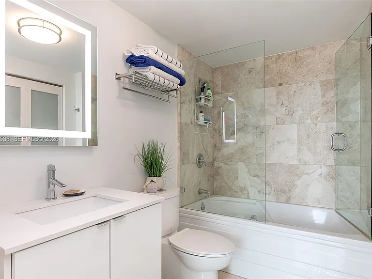 690 SW 1st Ct #Penthouse II17 — Photo 15