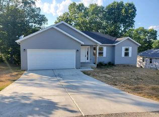 318 N Dogwood Pl, Reeds Spring, MO 65737