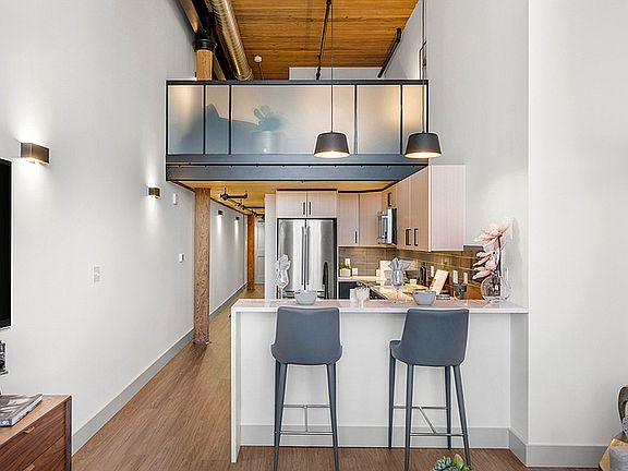 Open Concept, Bright Living Spaces