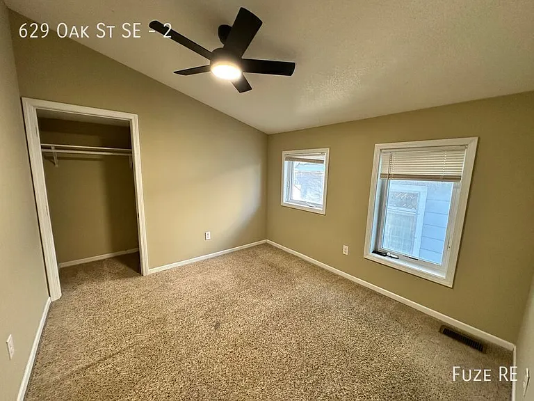 629 Oak St SE #2 — Photo 43