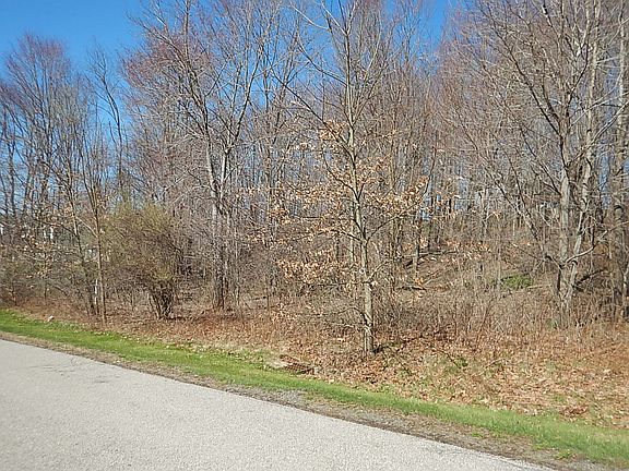 2nd image of 2347 Lyndon Dr