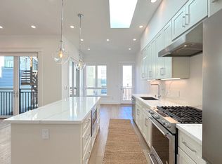 572 Chestnut St, San Francisco, CA 94133