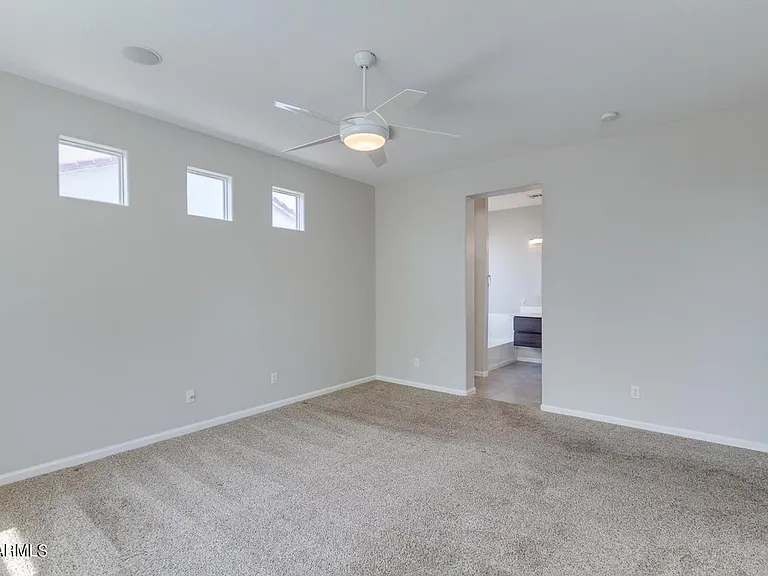 155 E Liberty Ln — Photo 15