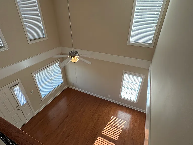 2311 Bentridge Ln — Photo 10