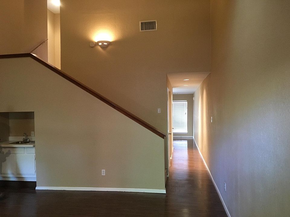 1st image of 6738 Eastridge Dr