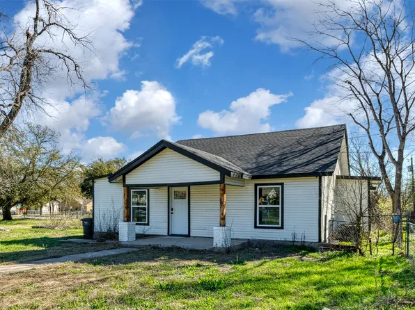 3759 S Adams St, Fort Worth, TX 76110