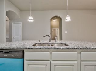 824 McCall Dr, Fate, TX 75087