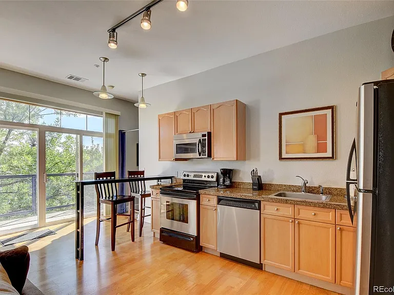 5677 Park Pl #205B — Photo 15