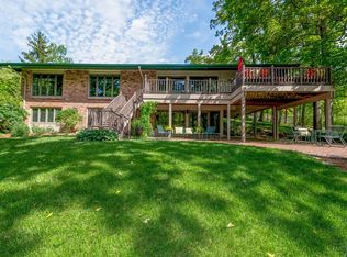 8 Walsh Ln, Cincinnati, OH 45208