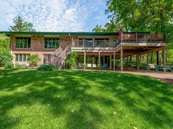 8 Walsh Ln, Cincinnati, OH 45208