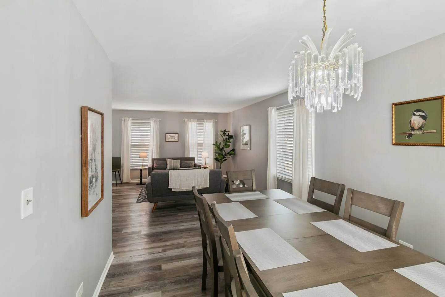3 bed, 2.5 bath, 1683 sqft, $6,000 — Photo 4