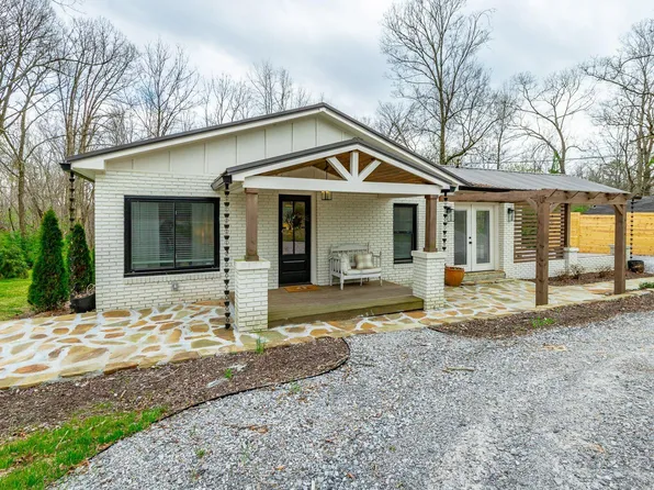 2422 Corral Rd, Signal Mountain, TN 37377