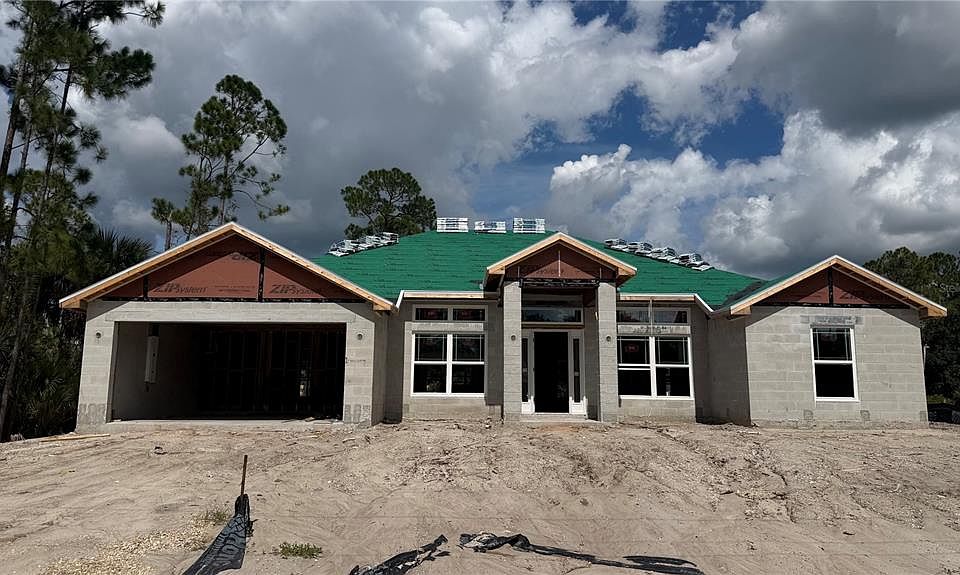 1st image of 2044 BENNETT LANE