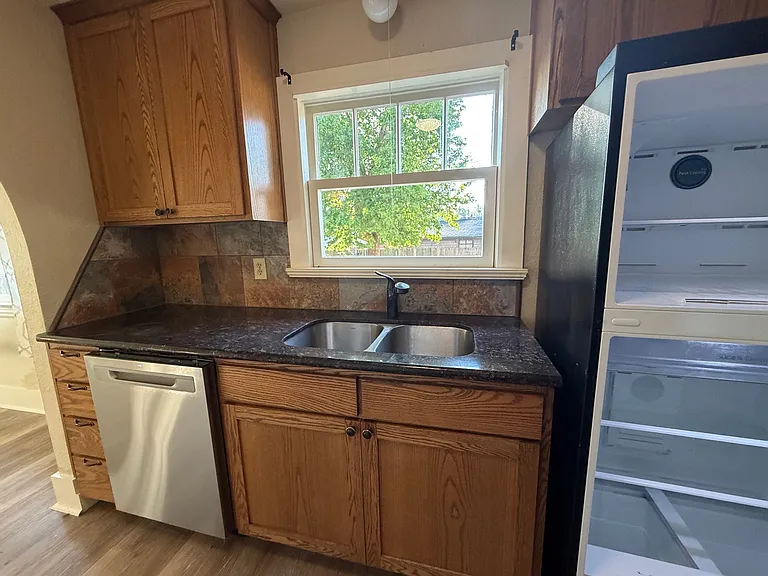 1435 18th St NE — Photo 36