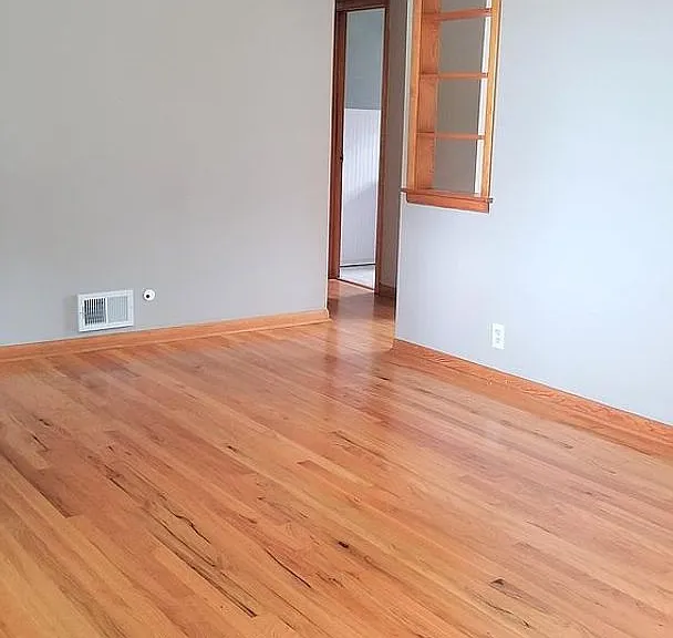 6226 Oak St — Photo 5