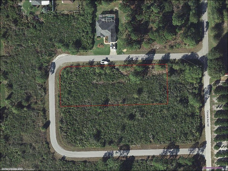 2nd image of 210 Liberty Dr NE