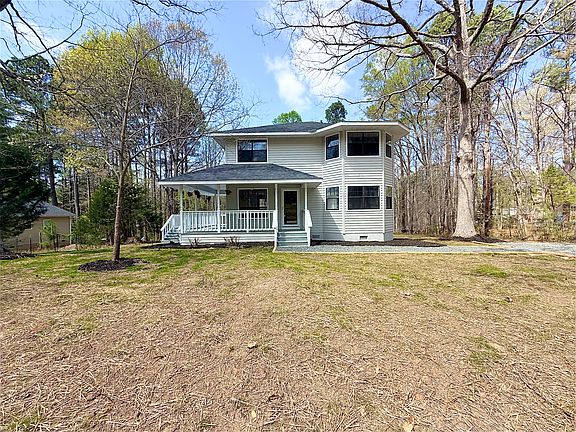 2nd image of 603 Locust Rd
