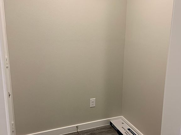 3rd image of 3608 Valencia Ave