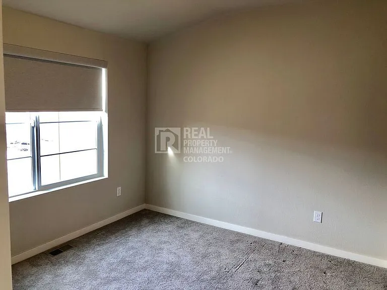 9736 Clermont Ln — Photo 13