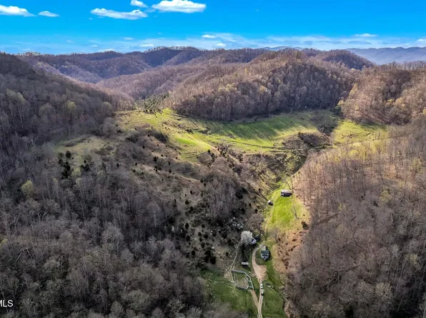736 Shelleys Rd, Bristol, VA 24202