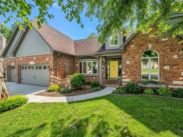 5303 Hagemann Crossing Dr, Saint Louis, MO 63128