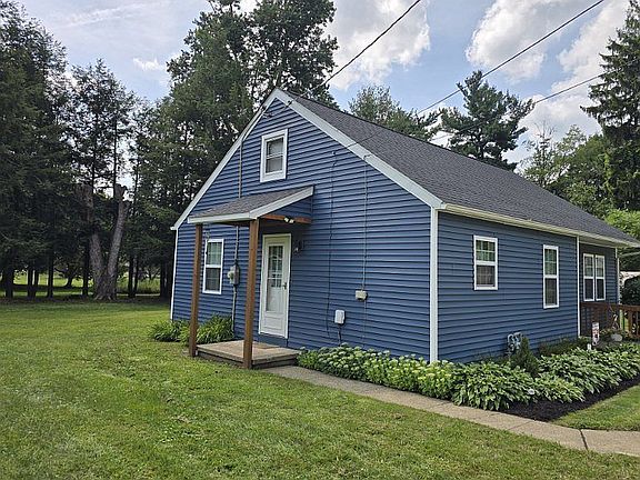 3rd image of 22 Linda Ln