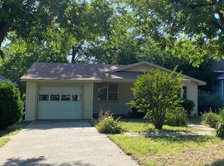 710A East St #A, Graham, TX 76450