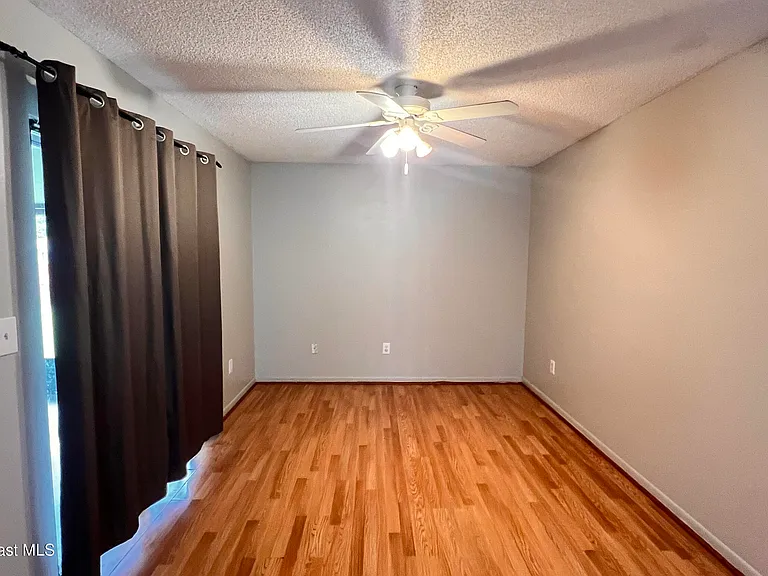 934 Colonial Ave SE — Photo 12