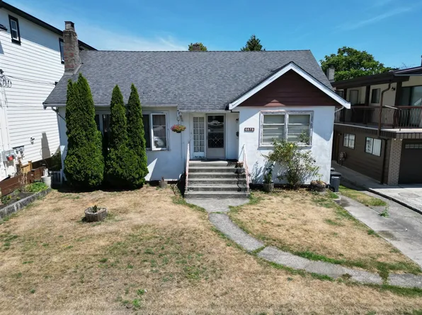 6678 Walker Ave, Burnaby, BC V5E 3B9