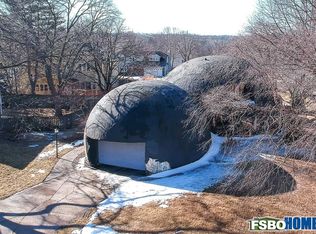 3524 Stonebridge Rd, West Des Moines, IA 50265