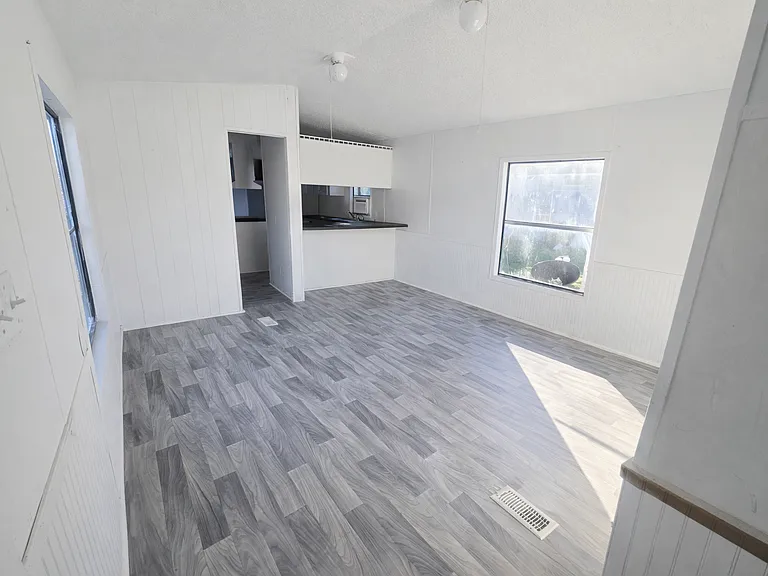 110 Deborah Dr #20 — Photo 8