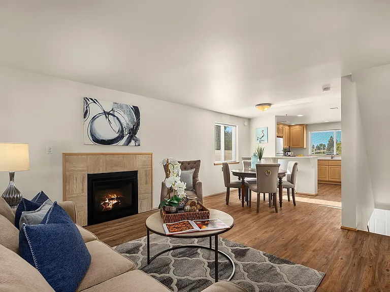 Newer vinyl plank floors.