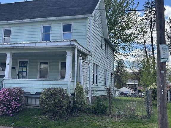 2nd image of 222 Hughes St
