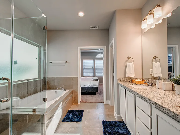 4151 Dupont St — Photo 40