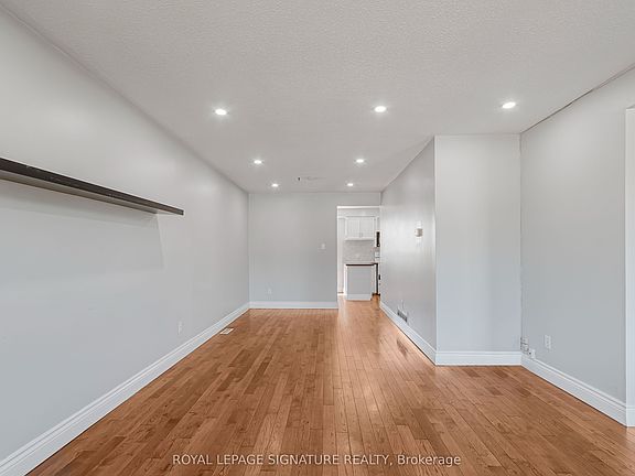 4th image of 27 Daphne Cres