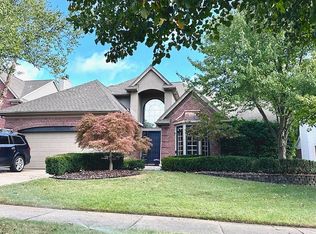 1389 Kentfield Dr, Rochester, MI 48307