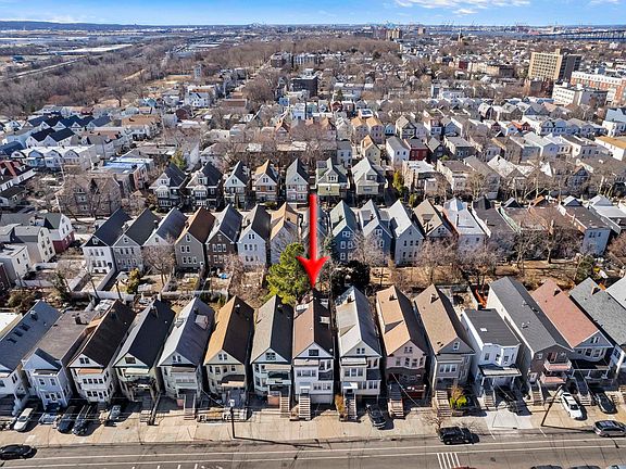 3rd image of 23 Bidwell Ave