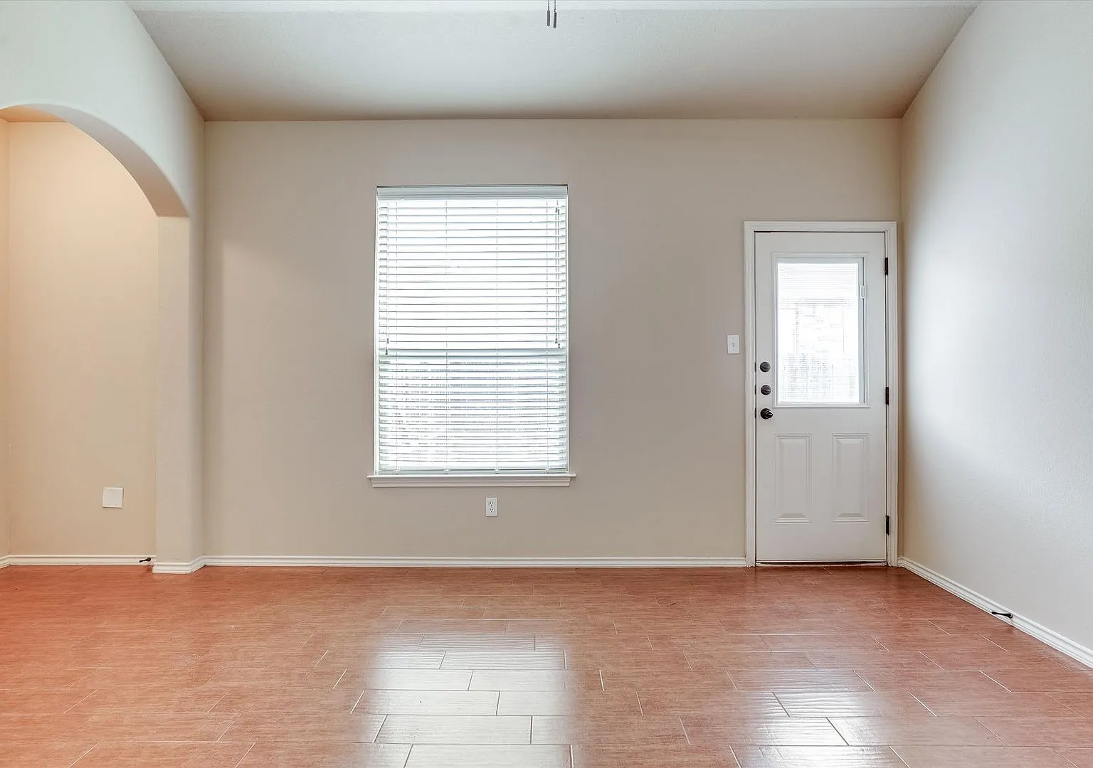Available Now! Beautiful 3 Bedroom Townhome Located In Georgetown, Tx! — Photo 3