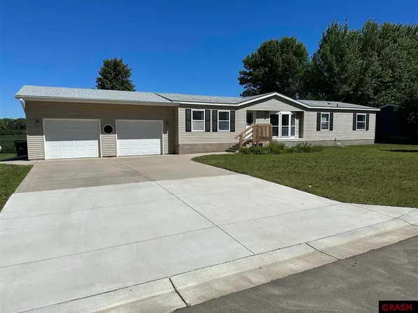 91 Blashack St, Waldorf, MN 56091