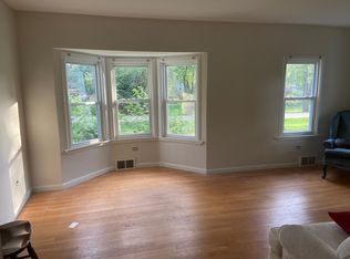 21268 W Highland Dr, Lake Zurich, IL 60047