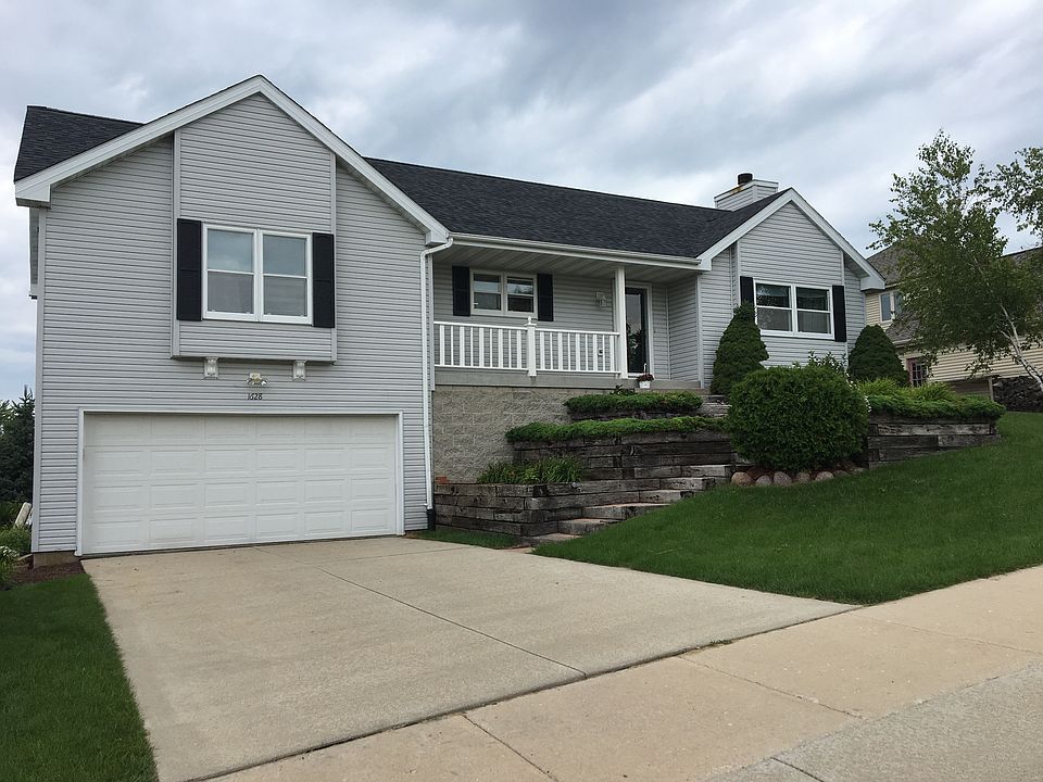 2nd image of 1628 Dandelion Ln