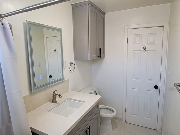 3rd image of 4167 Somerset Dr APT 4
