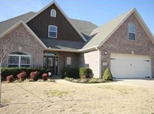 2210 S 18th St, Rogers, AR 72758