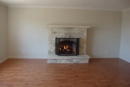 1668 Mendocino St — Photo 4
