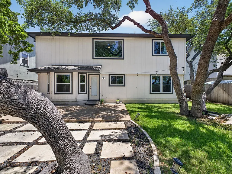 2712 Buckeye Trl — Photo 29