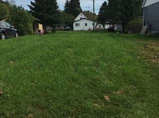 1611 Kimball St, Sault Sainte Marie, MI 49783
