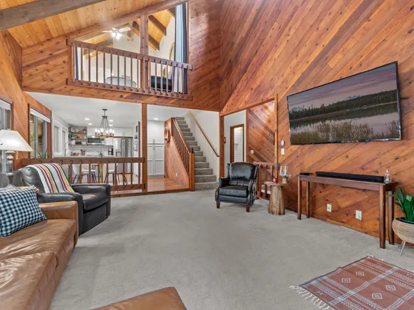 70820 Hyacinth #Sh26, Sisters, OR 97759