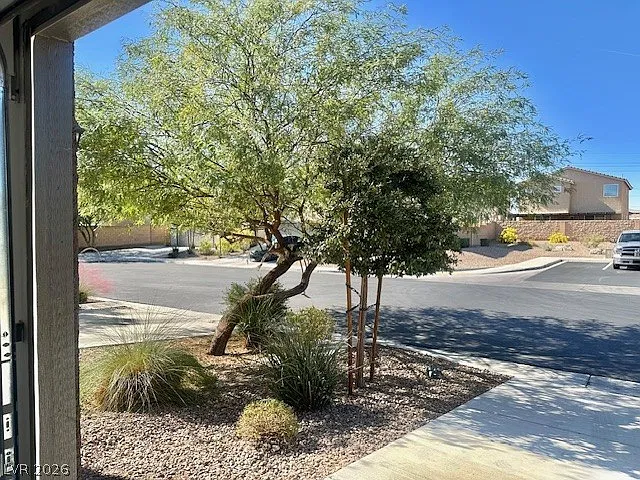 3 bed, 2.5 bath, 1790 sqft, $1,995 — Photo 4