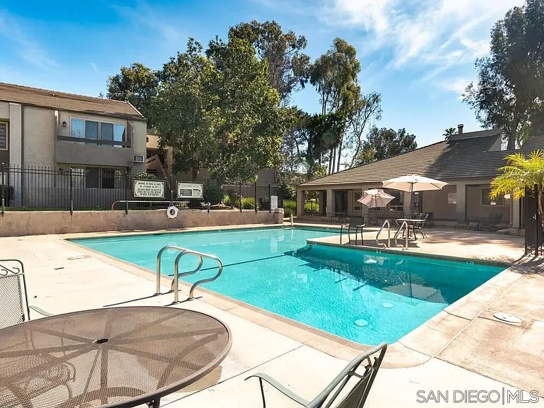 Swimming Pool/Hot Tub/Sauna
