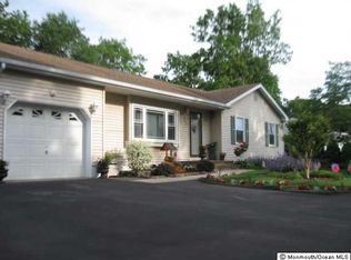 609 Windward Ave, Beachwood, NJ 08722